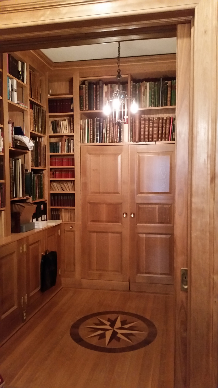 The Heritage Study — Quarter-Sawn White Oak Architectural Paneling and Integrated Casework
